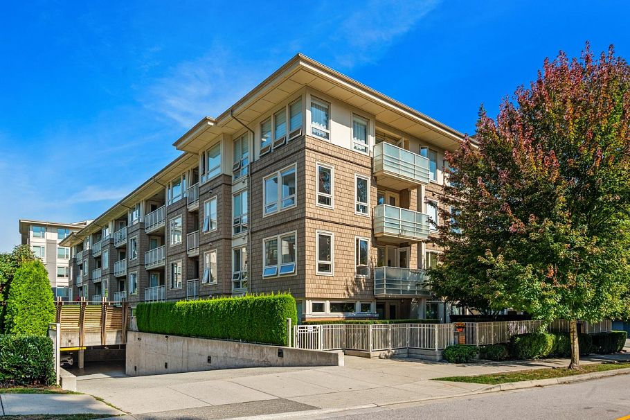 206 2665 Mountain Highway North Vancouver, BC - 3