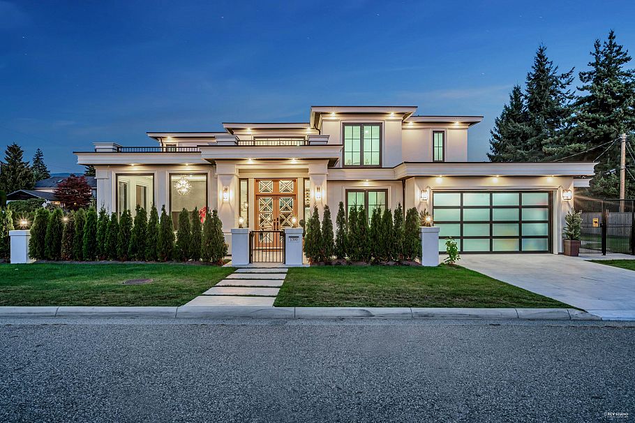 1390 Sutherland Avenue North Vancouver, BC - 1