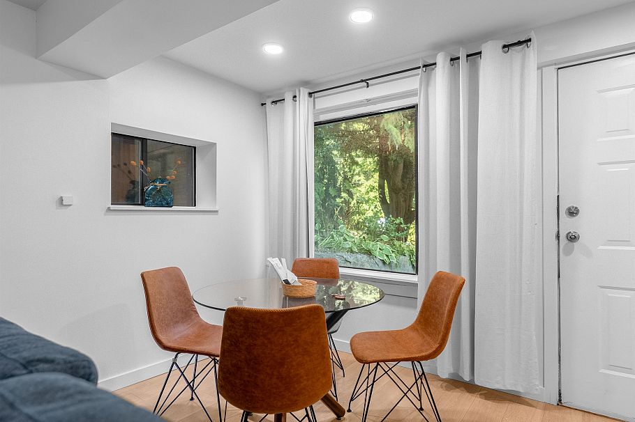 1835 Arborlynn Drive North Vancouver, BC - 20