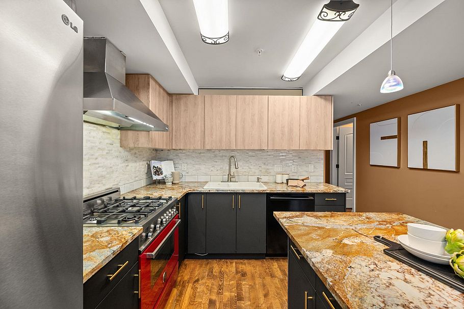 301 1155 Mainland Street Vancouver, BC - 13