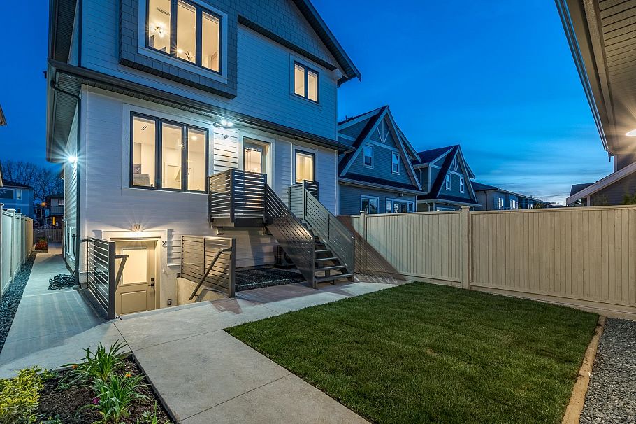 1 2263 E 35th Avenue Vancouver, BC - 29