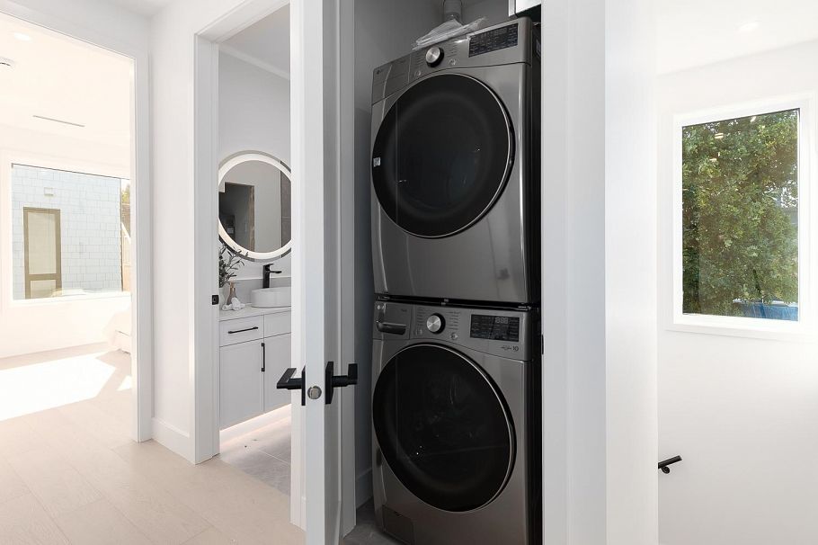 477 W 20th Avenue Vancouver, BC - 20