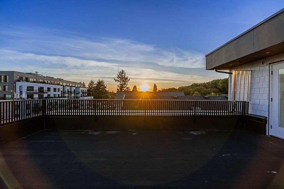 1 2282 E 8th Avenue Vancouver, BC - 25