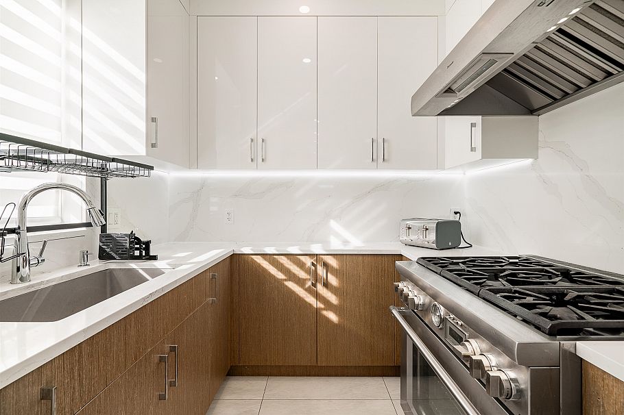 929 Canyon Boulevard North Vancouver, BC - 20