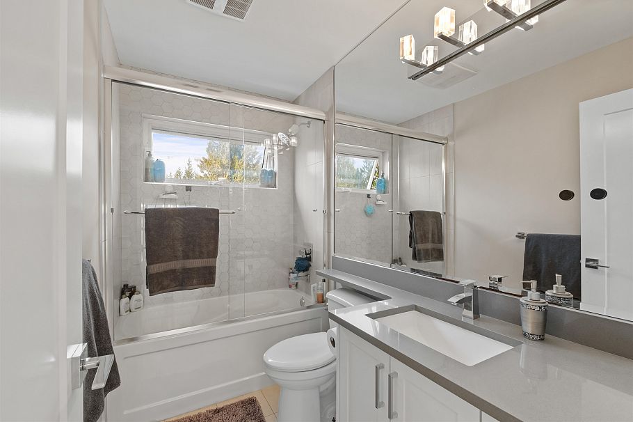 1033 Prospect Avenue North Vancouver, BC - 20