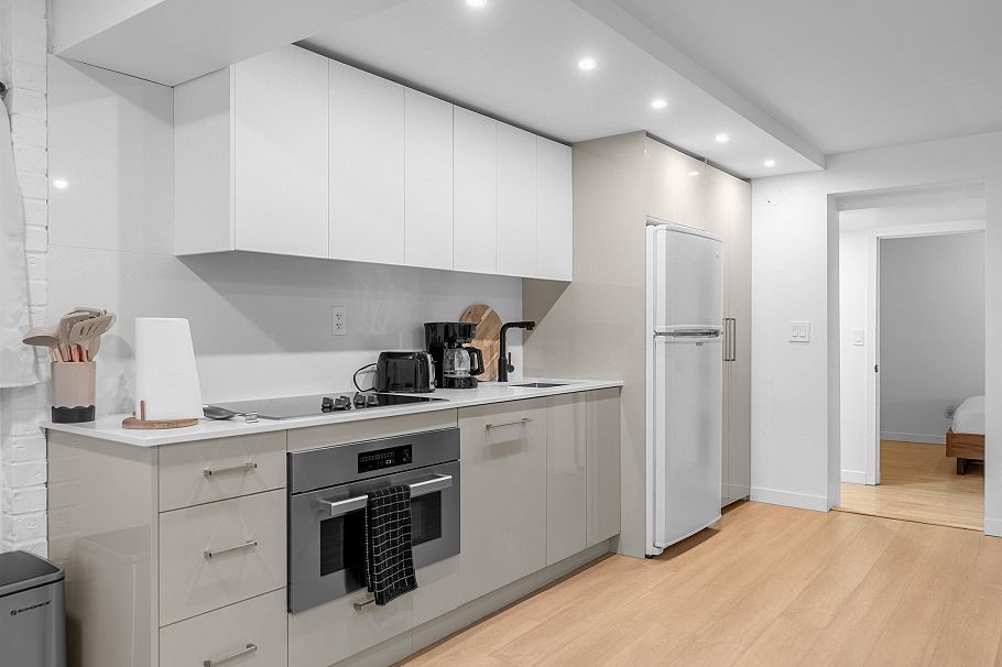 1835 Arborlynn Drive North Vancouver, BC - 23