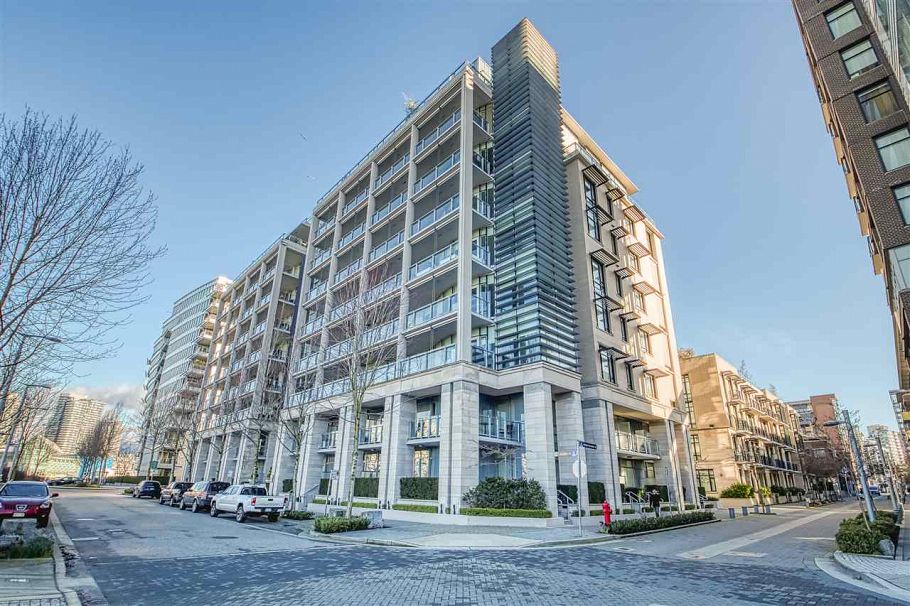 310 1616 Columbia Street Vancouver, BC - 1