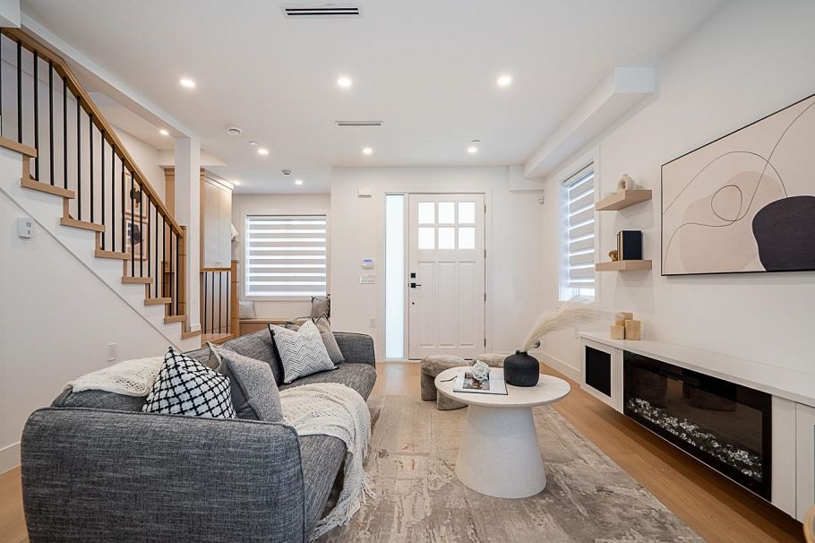 2105 E 33rd Avenue Vancouver, BC - 5