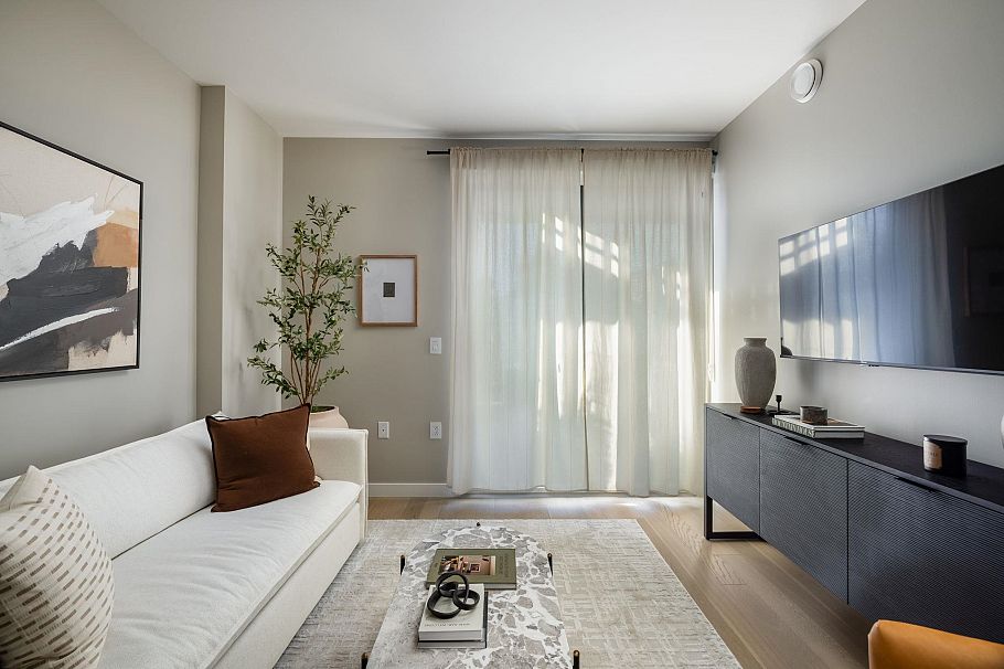 412 8398 Oak Street Vancouver, BC - 1