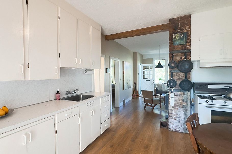 3336 E Georgia Street Vancouver, BC - 12