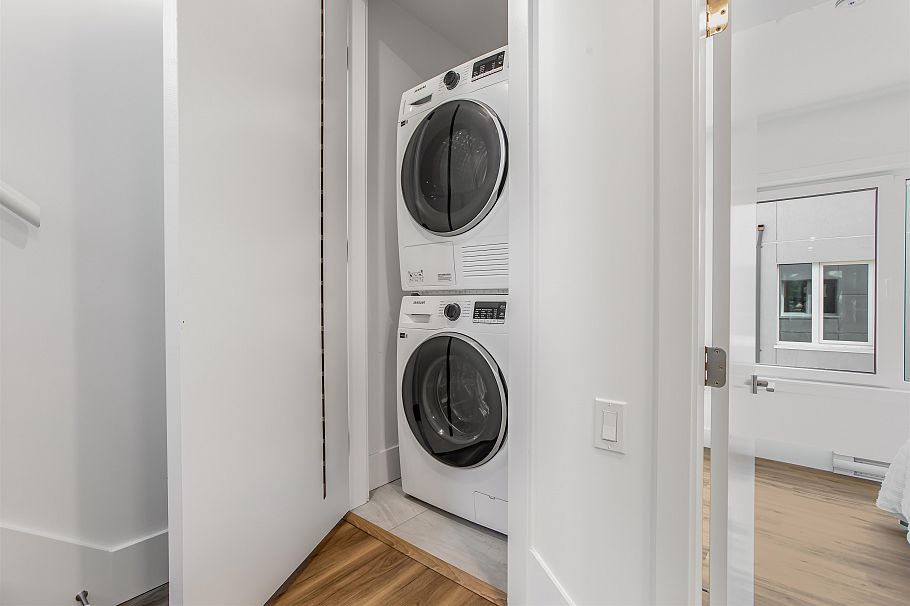 204 2075 E 1st Avenue Vancouver, BC - 27