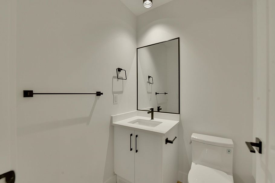 1 1436 E 1st Avenue Vancouver, BC - 31