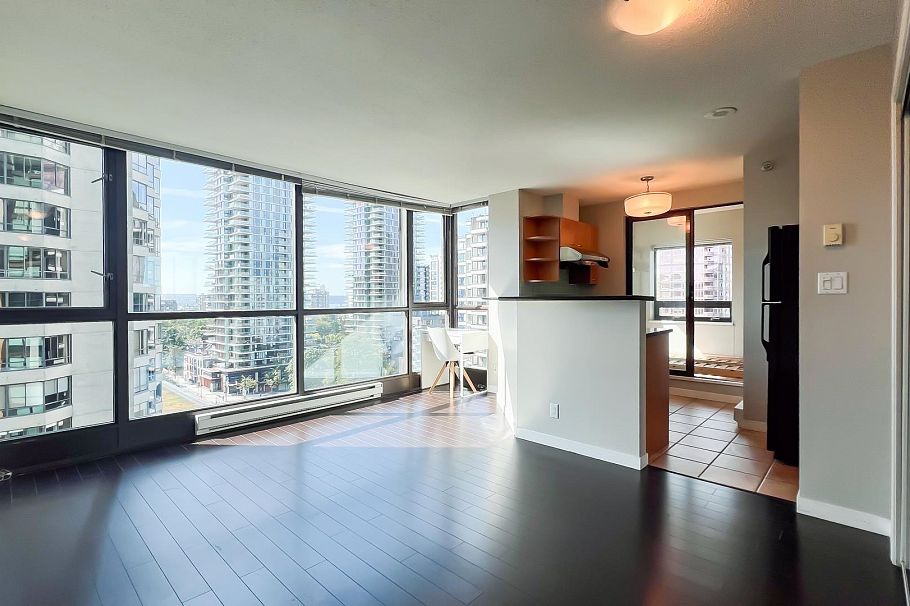 1502 1367 Alberni Street Vancouver, BC - 3