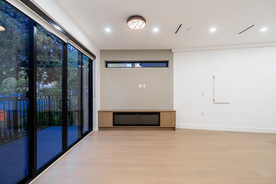 1 2282 E 8th Avenue Vancouver, BC - 7