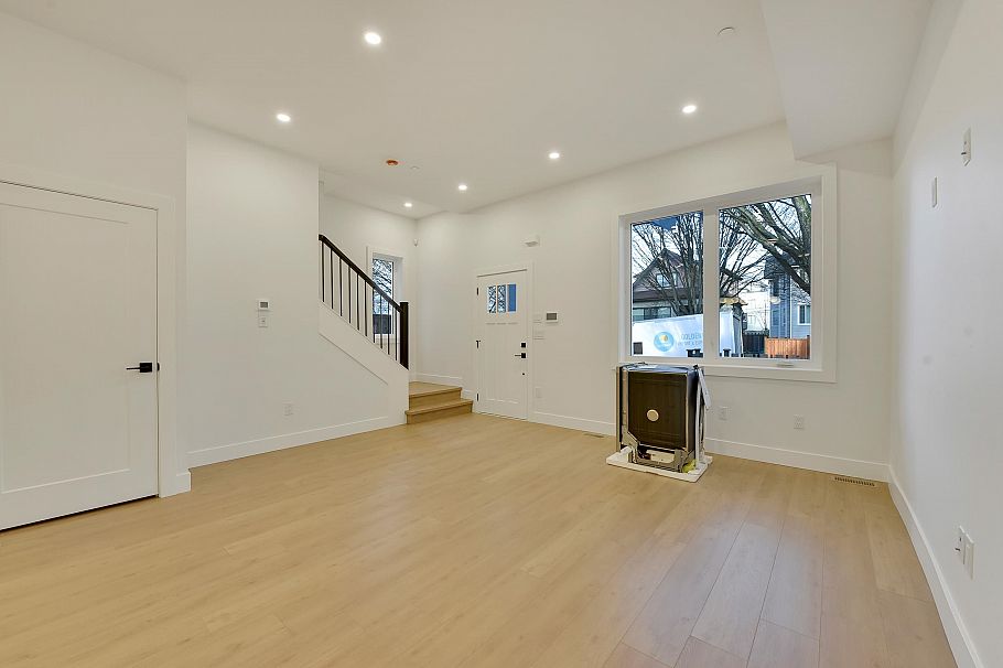 1 1436 E 1st Avenue Vancouver, BC - 23