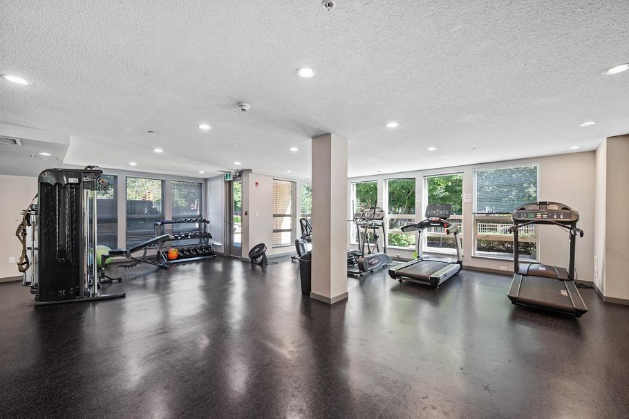 206 2665 Mountain Highway North Vancouver, BC - 26