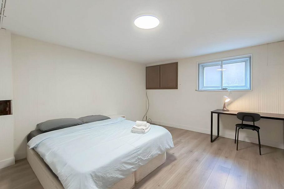 2134 W 53rd Avenue Vancouver, BC - 8