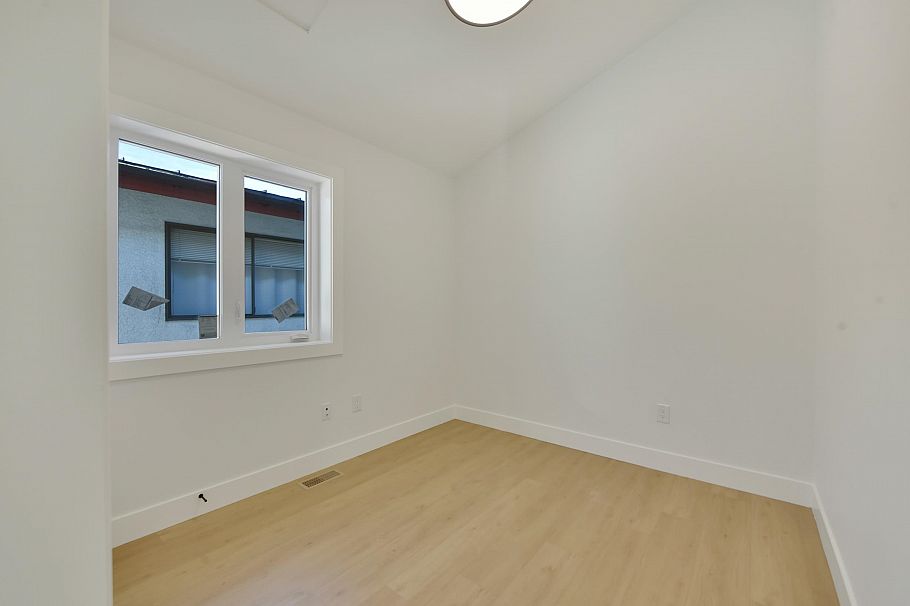 1 1436 E 1st Avenue Vancouver, BC - 15