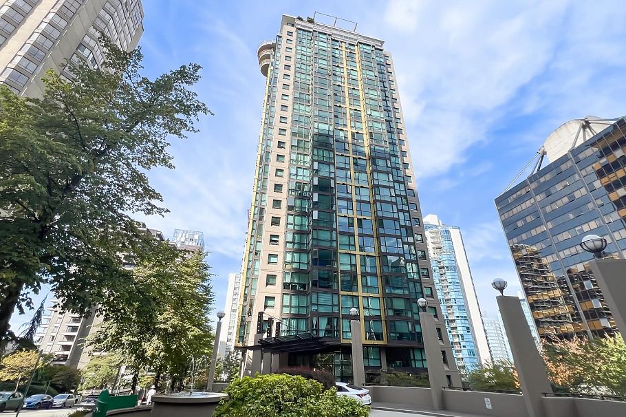 1502 1367 Alberni Street Vancouver, BC - 16