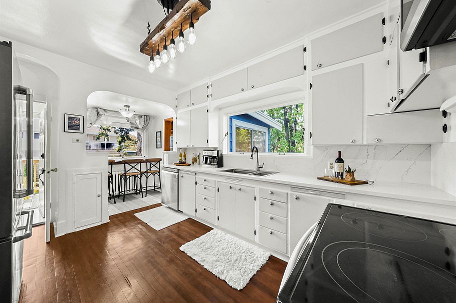 3130 Ivanhoe Street Vancouver, BC - 14