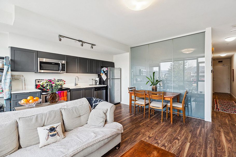 213 2511 Quebec Street Vancouver, BC - 4