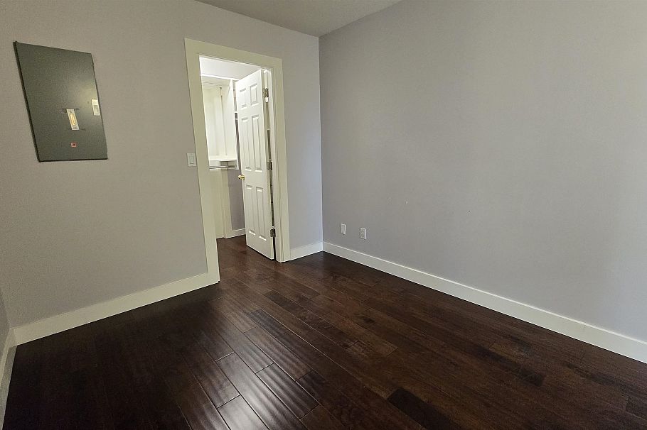 211 5723 Balsam Street Vancouver, BC - 10