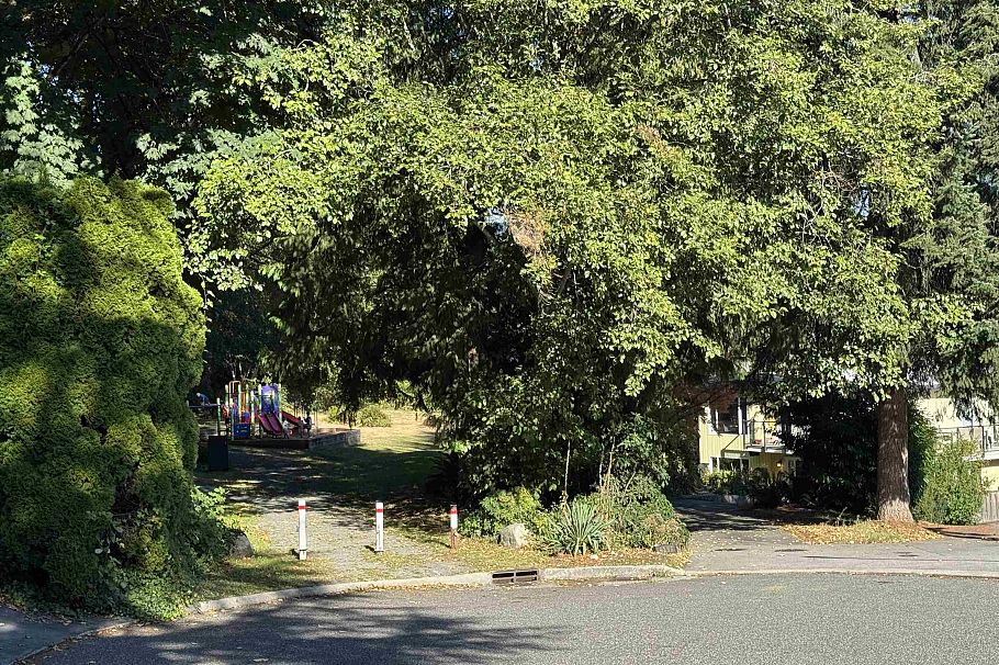 4164 Fairway Place North Vancouver, BC - 27