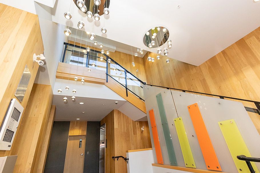 310 733 W 14th Street North Vancouver, BC - 20