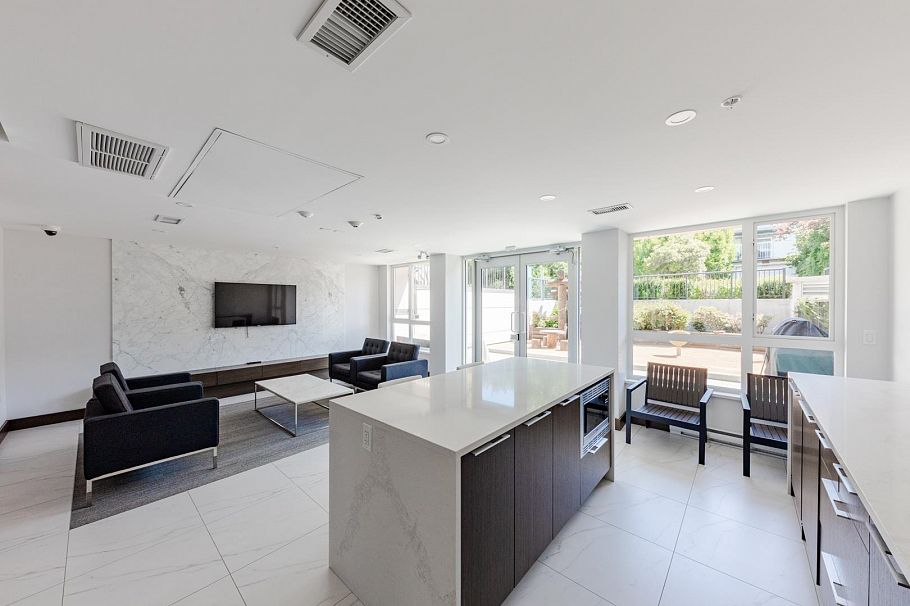 104 7828 Granville Street Vancouver, BC - 38