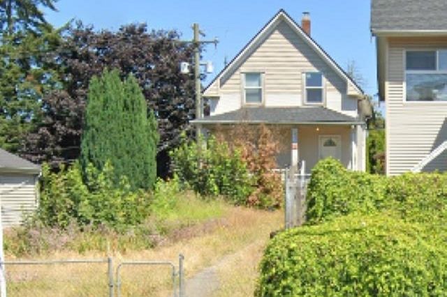 1237 E Broadway Vancouver, BC - 5