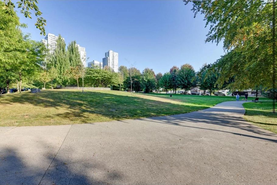 212 3575 Euclid Avenue Vancouver, BC - 23