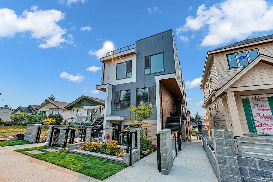 3 262 E 65th Avenue Vancouver, BC - 2