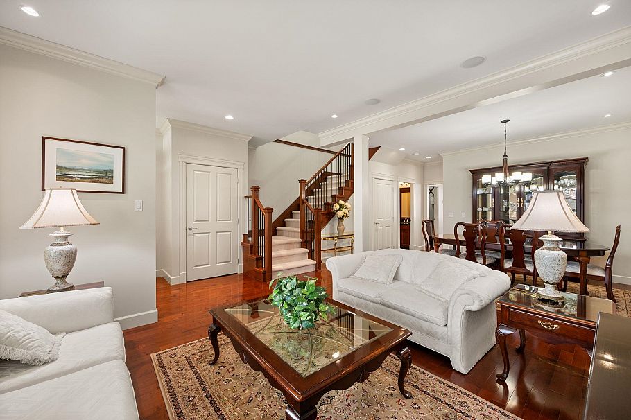 336 E 12th Street North Vancouver, BC - 7