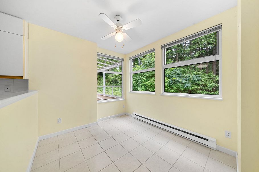 13 2425 Edgemont Boulevard North Vancouver, BC - 19