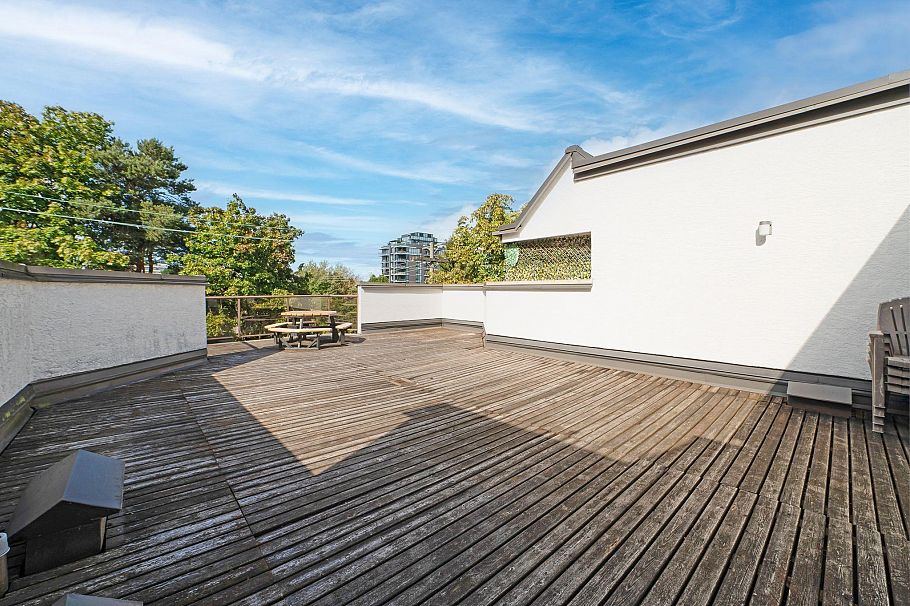 210 2222 Prince Edward Street Vancouver, BC - 22