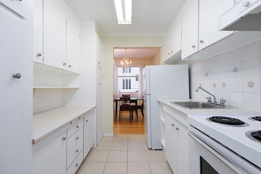 203 1878 Robson Street Vancouver, BC - 9