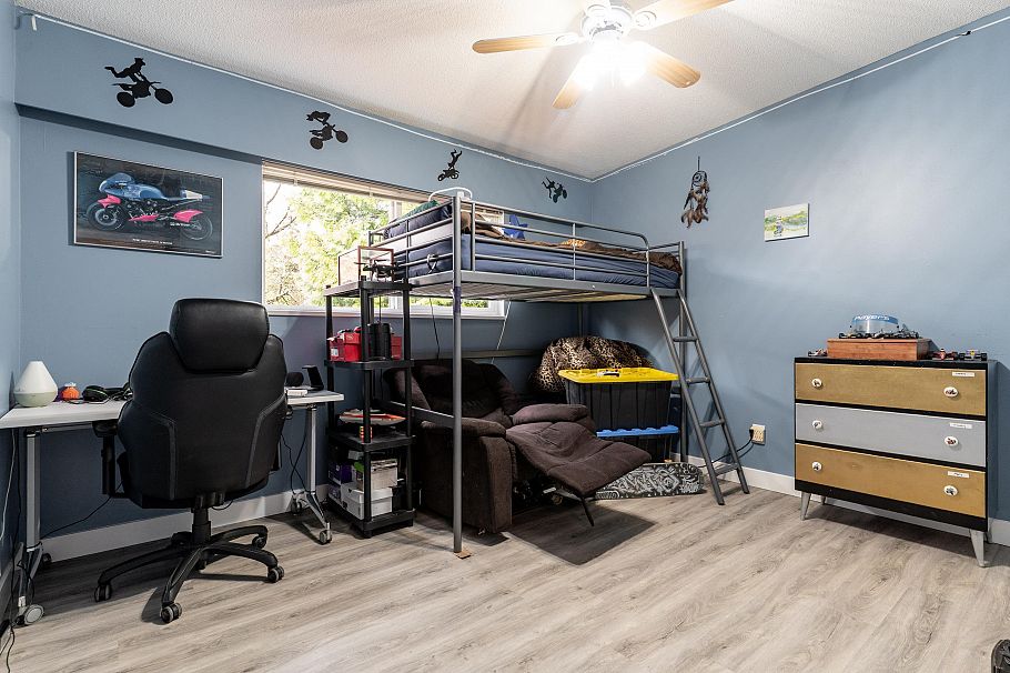 4164 Fairway Place North Vancouver, BC - 16