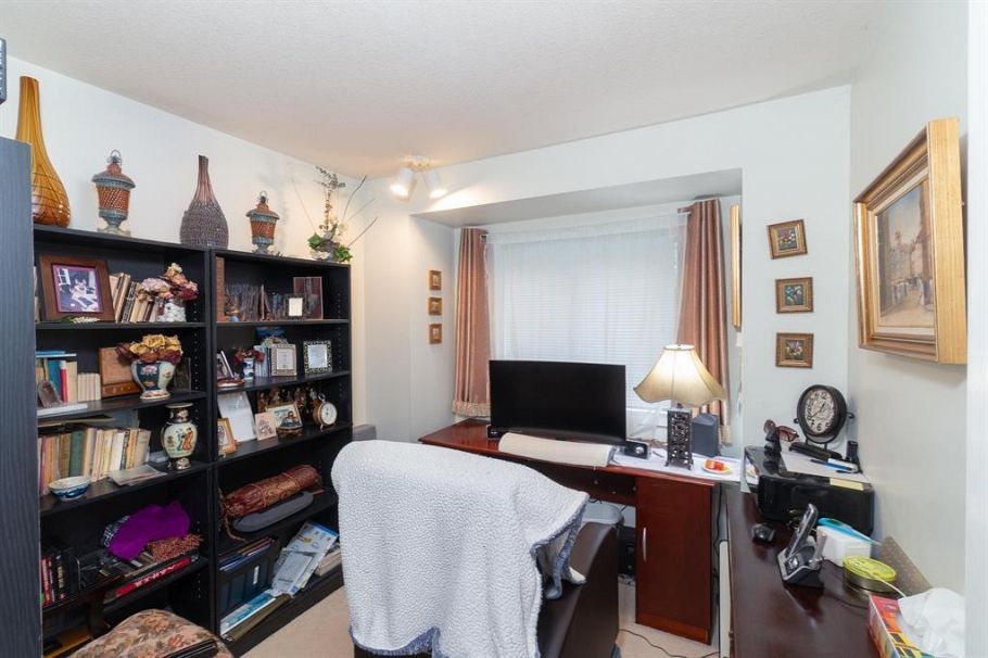 100 E Kensington Road North Vancouver, BC - 14