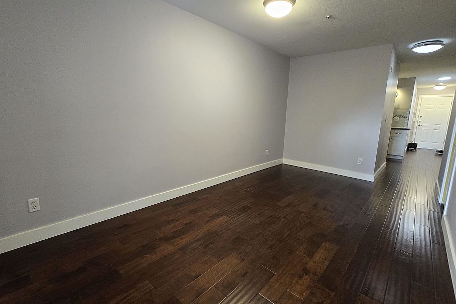 211 5723 Balsam Street Vancouver, BC - 5