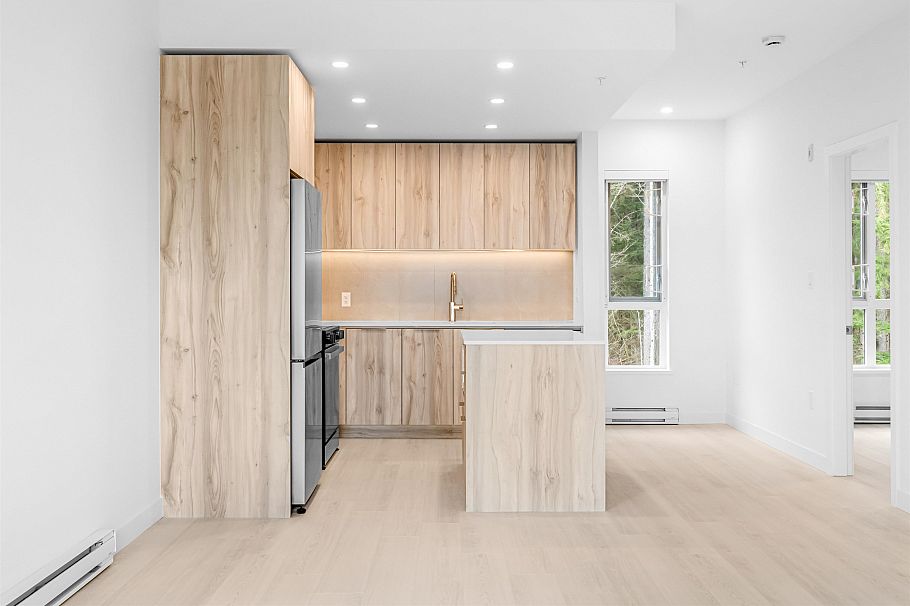 408 3596 Malsum Drive North Vancouver, BC - 4