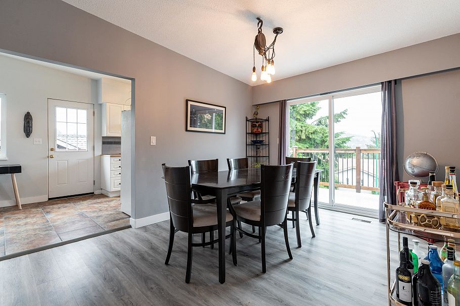 4164 Fairway Place North Vancouver, BC - 3