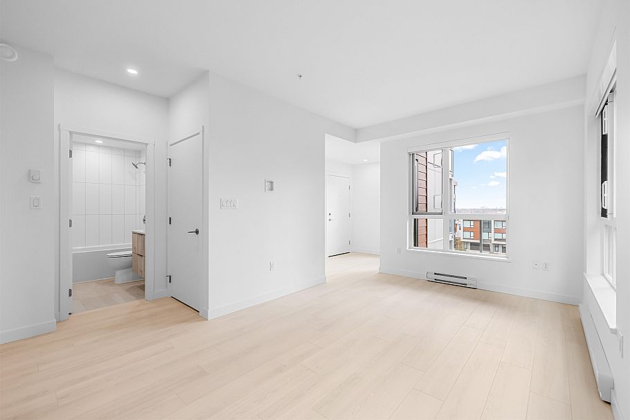 408 3596 Malsum Drive North Vancouver, BC - 20