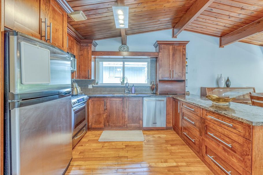 3410 Mount Seymour Parkway North Vancouver, BC - 12