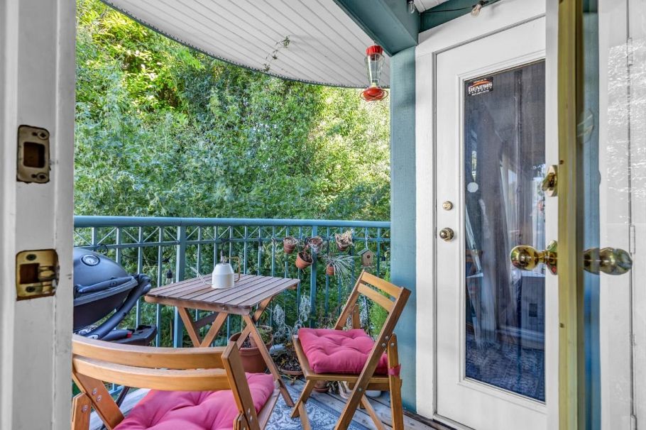 203 1617 Grant Street Vancouver, BC - 16