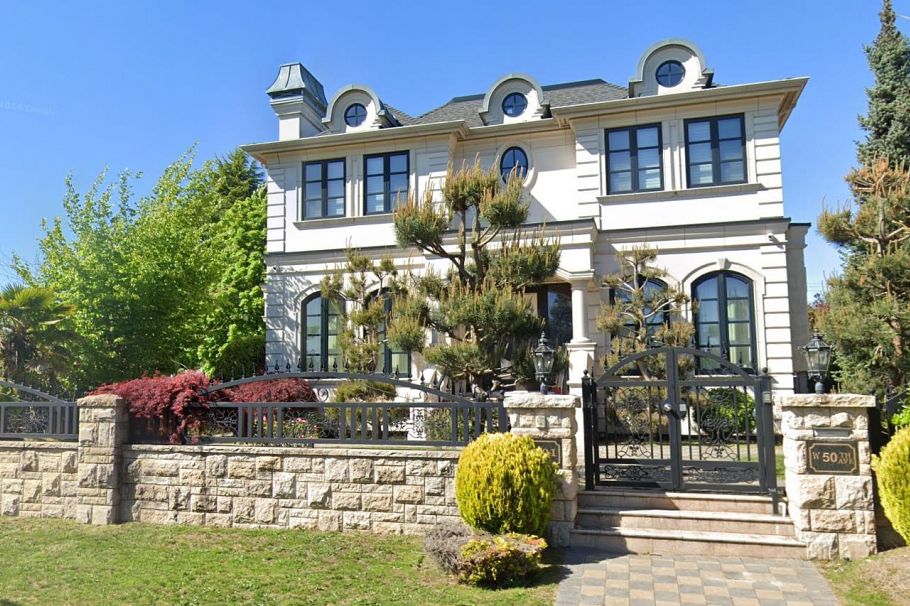 1291 W 50th Avenue Vancouver, BC - 1