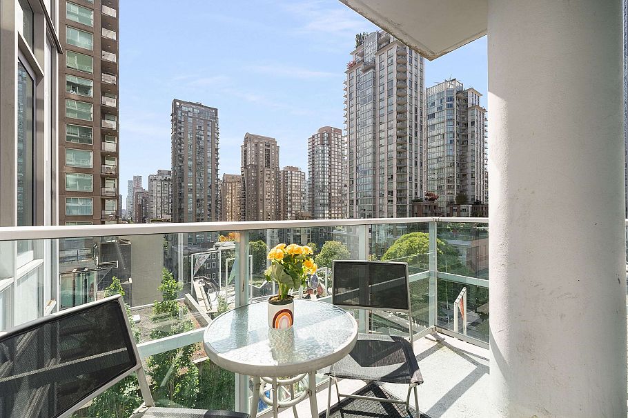 809 833 Homer Street Vancouver, BC - 18