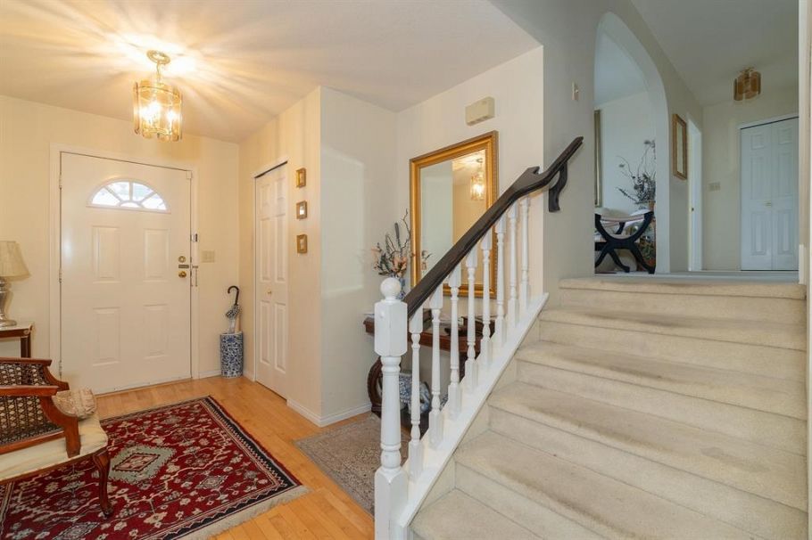 100 E Kensington Road North Vancouver, BC - 12