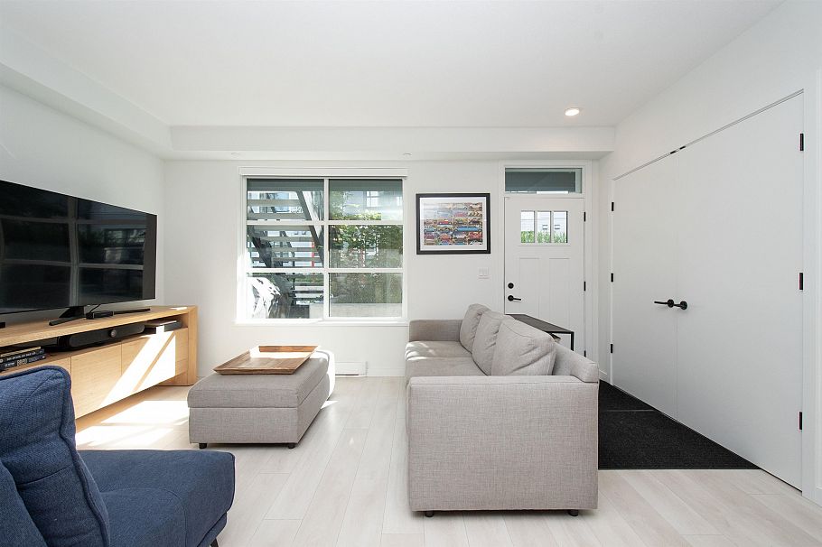 118 2045 Heritage Park Lane North Vancouver, BC - 9