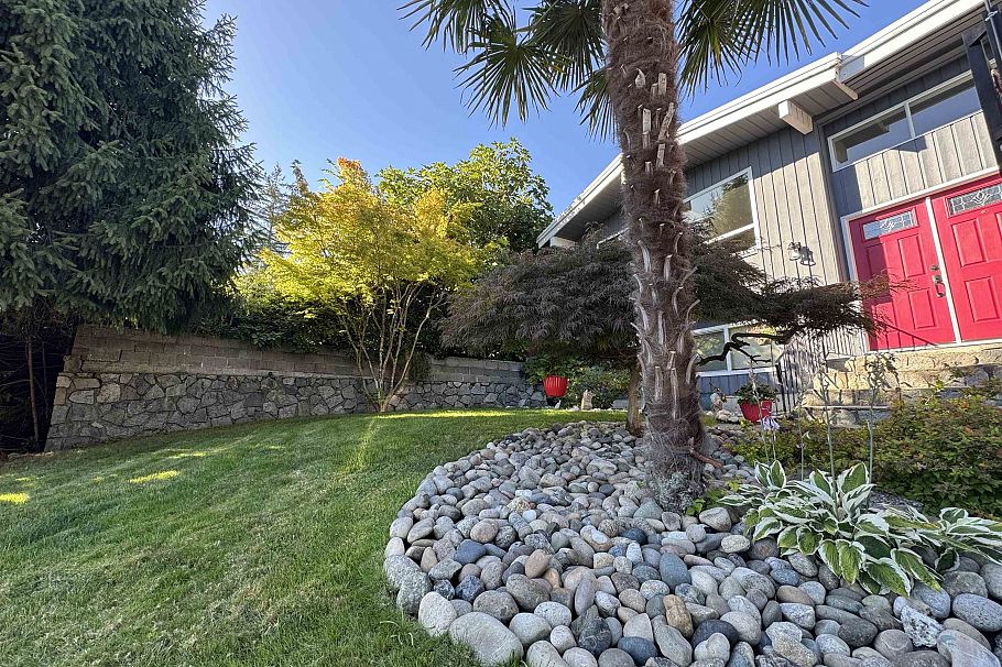 4164 Fairway Place North Vancouver, BC - 28