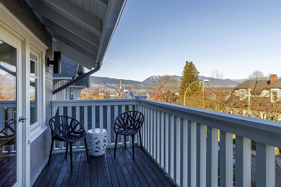 1643 Collingwood Street Vancouver, BC - 17